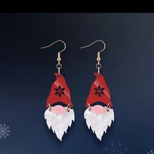 ** BRAND NEW FESTIVE GNOME EARRINGS